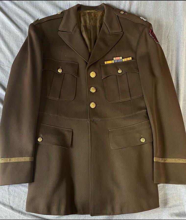 Jude Alejo owns the uniform of former Army Officer Lee Gorin Brown. “He rose through the ranks and was eventually the captain and commanding officer of National Guard B Company, 185th Infantry, 40th Division. Later he’d transfer over in Jan. 1942 to the 105th Infantry ‘Appleknockers,’” Alejo’s Instagram reads.