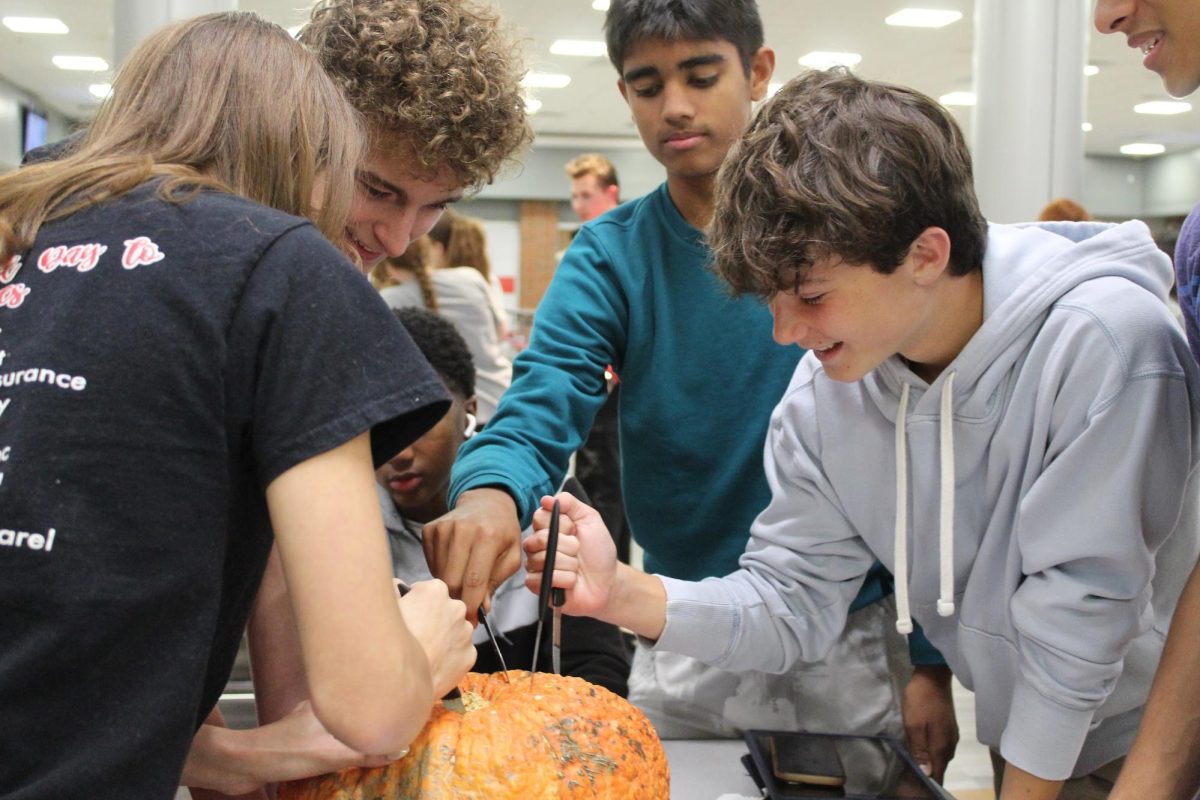 HOSA hosts pumpkin carving contest