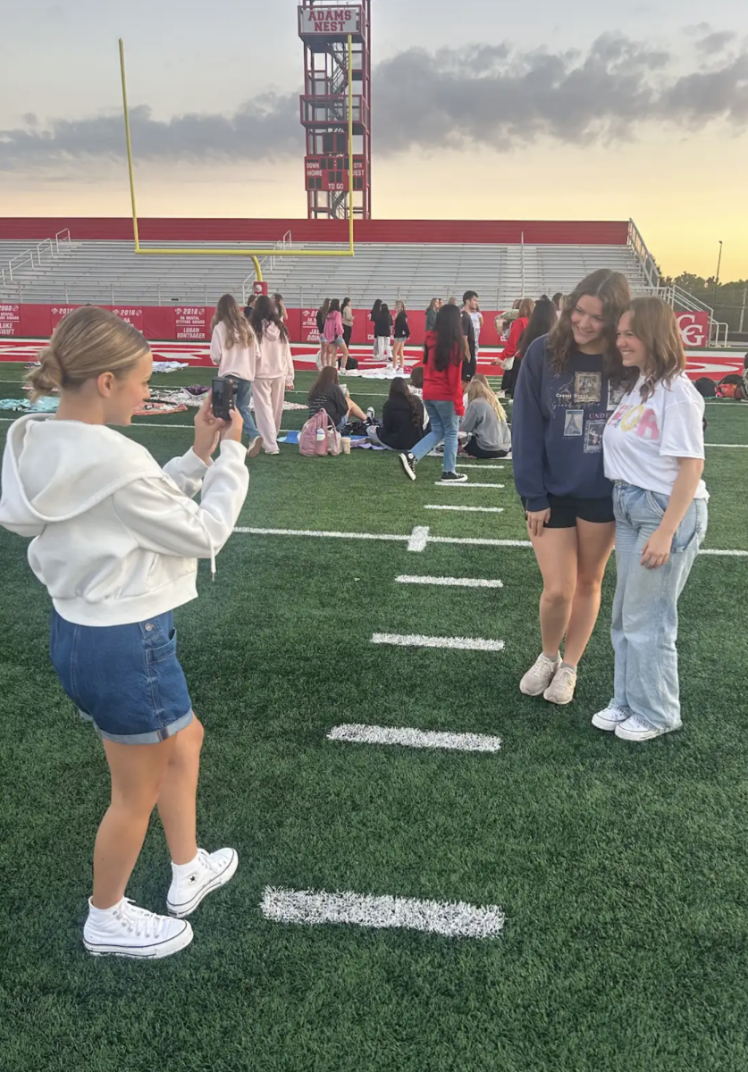 In celebration of the start of senior year, the class of 2026 hosted the Senior Sunrise this morning on the football field with Chick-fil-a, donuts and coffee. Senior Ella Horvath attended and was able to celebrate senior year with friends. “I loved getting together with my friends to watch the sunrise and take some cute pictures,” Horvath said. “I loved how many people showed and the the sunrise was so beautiful too. It was such a good start to the morning to experience Gods amazing creations with amazing people.”