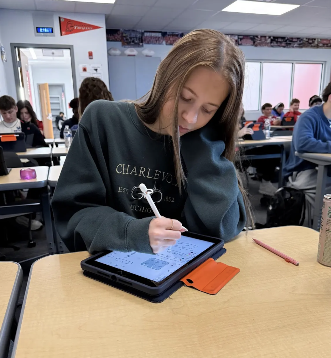Senior Carys McCracken studies for her upcoming Finite test. McCracken has been enrolled in an Indiana University ACP Finite class this school year. “The material we are given can be difficult,” McCracken said. “Studying helps me stay on track with the coursework and helps make the content stick.” 